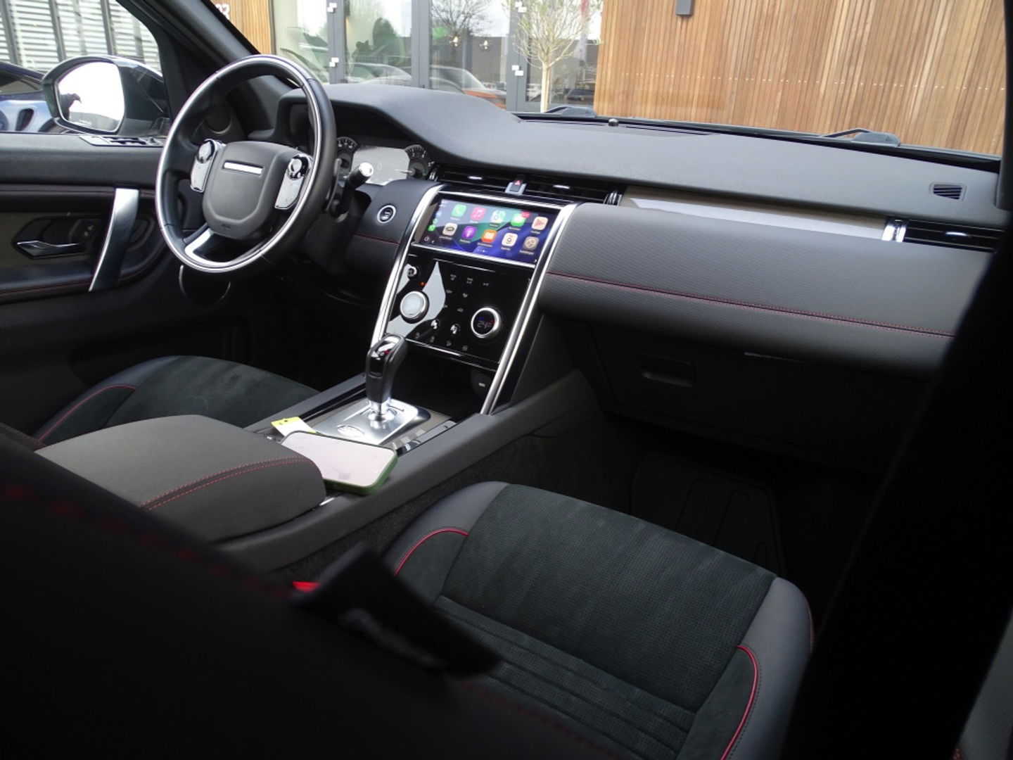 Land Rover Discovery Sport P300e 300PK automaat / R-Dynamic S / LED / 360° camera