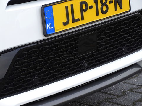 Land Rover Discovery Sport P300e 300PK automaat / R-Dynamic S / LED / 360° camera