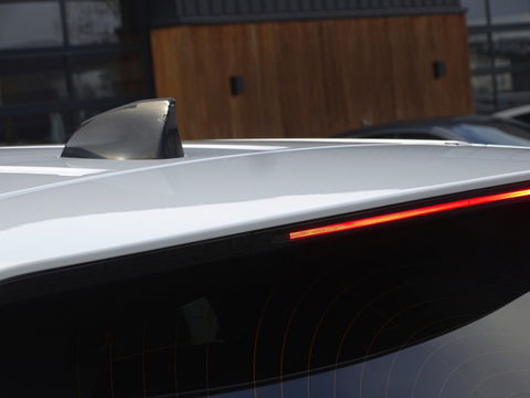 Land Rover Discovery Sport P300e 300PK automaat / R-Dynamic S / LED / 360° camera