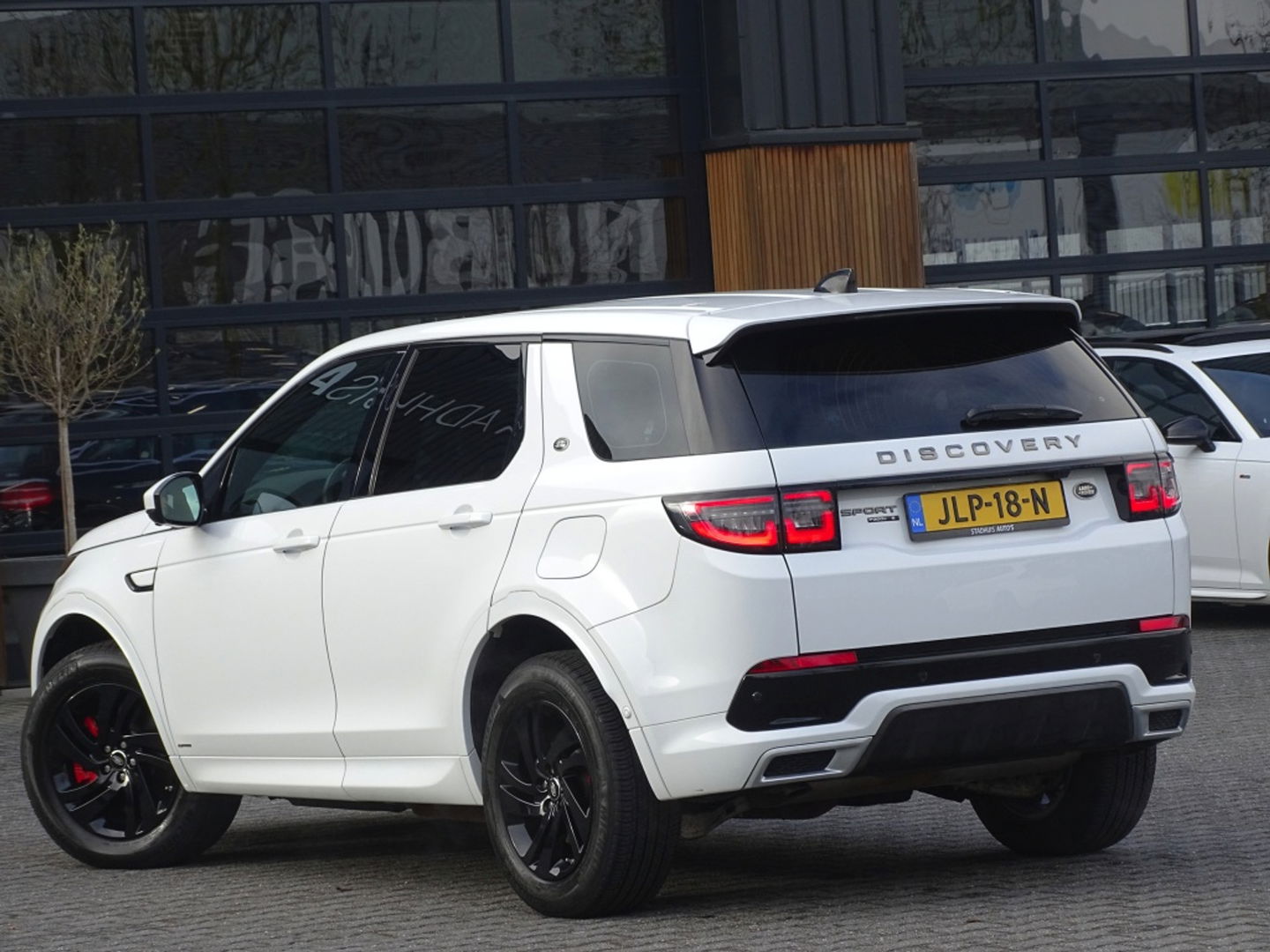 Land Rover Discovery Sport P300e 300PK automaat / R-Dynamic S / LED / 360° camera