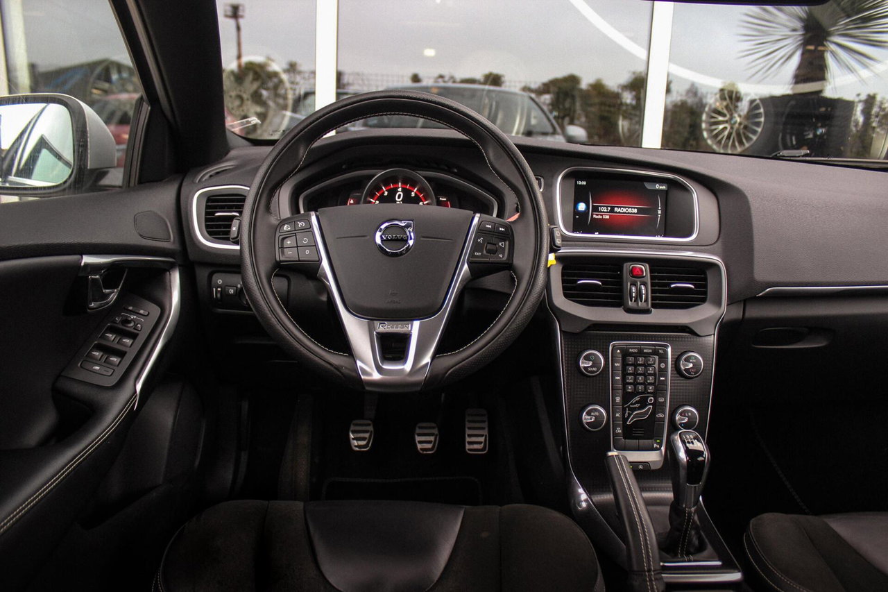 Volvo V40