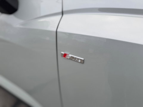 Audi Q3 Sportback 45 TFSI e S Edition Panorama 245PK Matrix 2022 sfeerverlichting