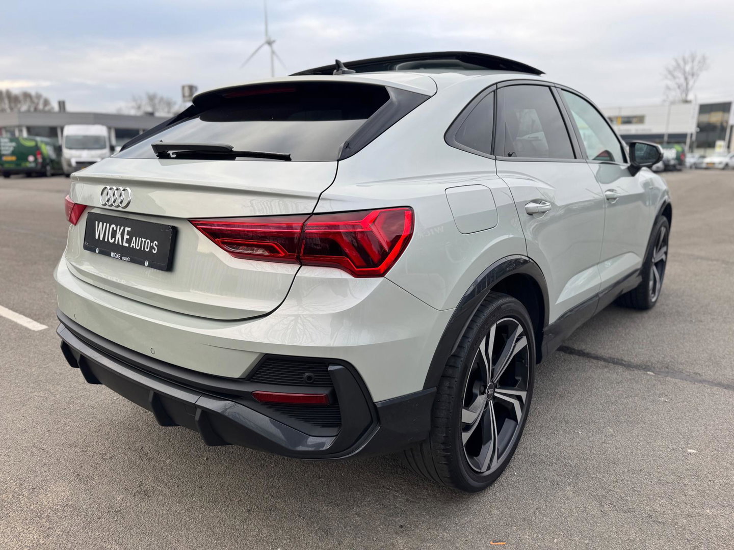 Audi Q3 Sportback 45 TFSI e S Edition Panorama 245PK Matrix 2022 sfeerverlichting