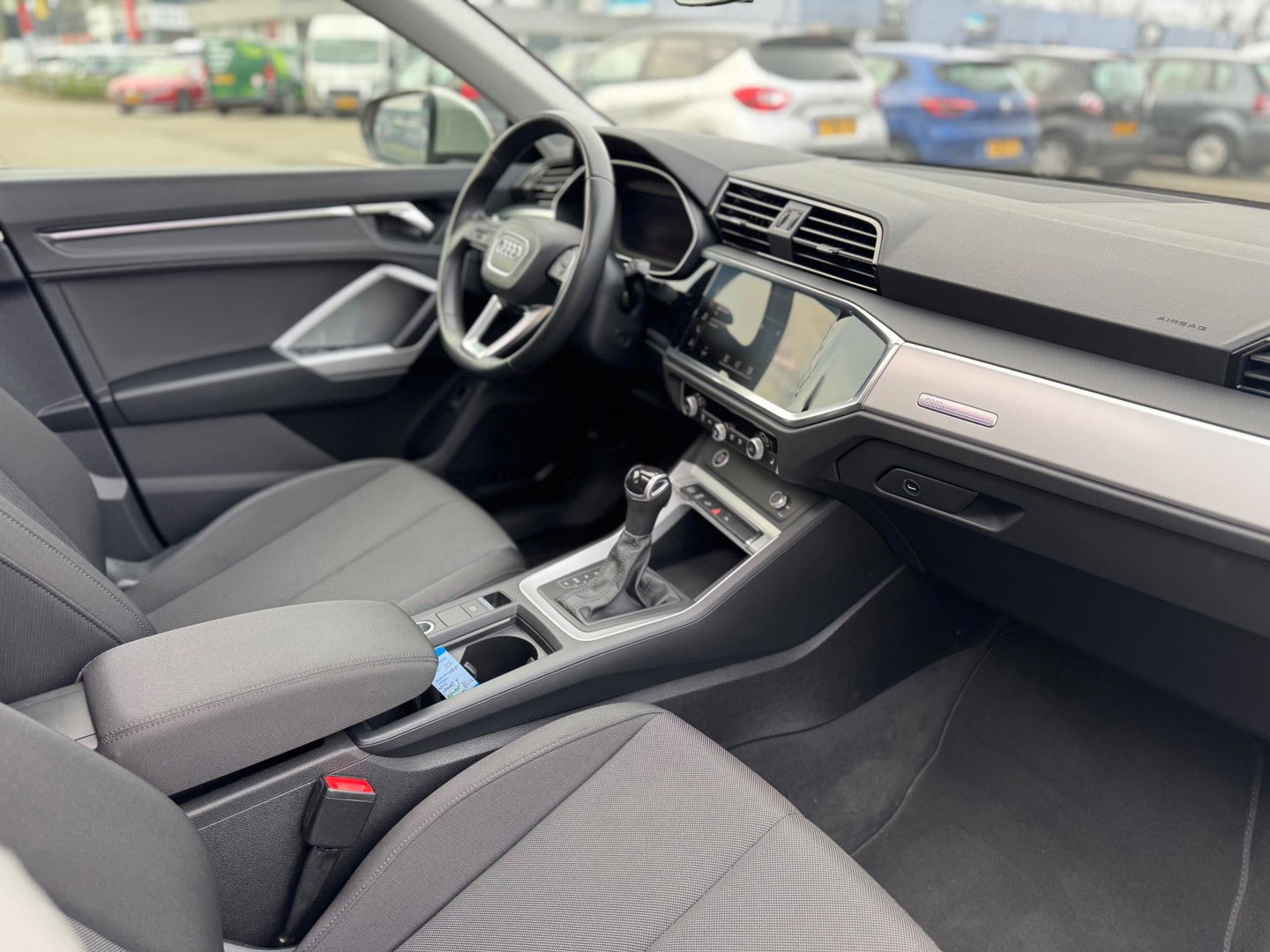 Audi Q3 Sportback 45 TFSI e S Edition Panorama 245PK Matrix 2022 sfeerverlichting