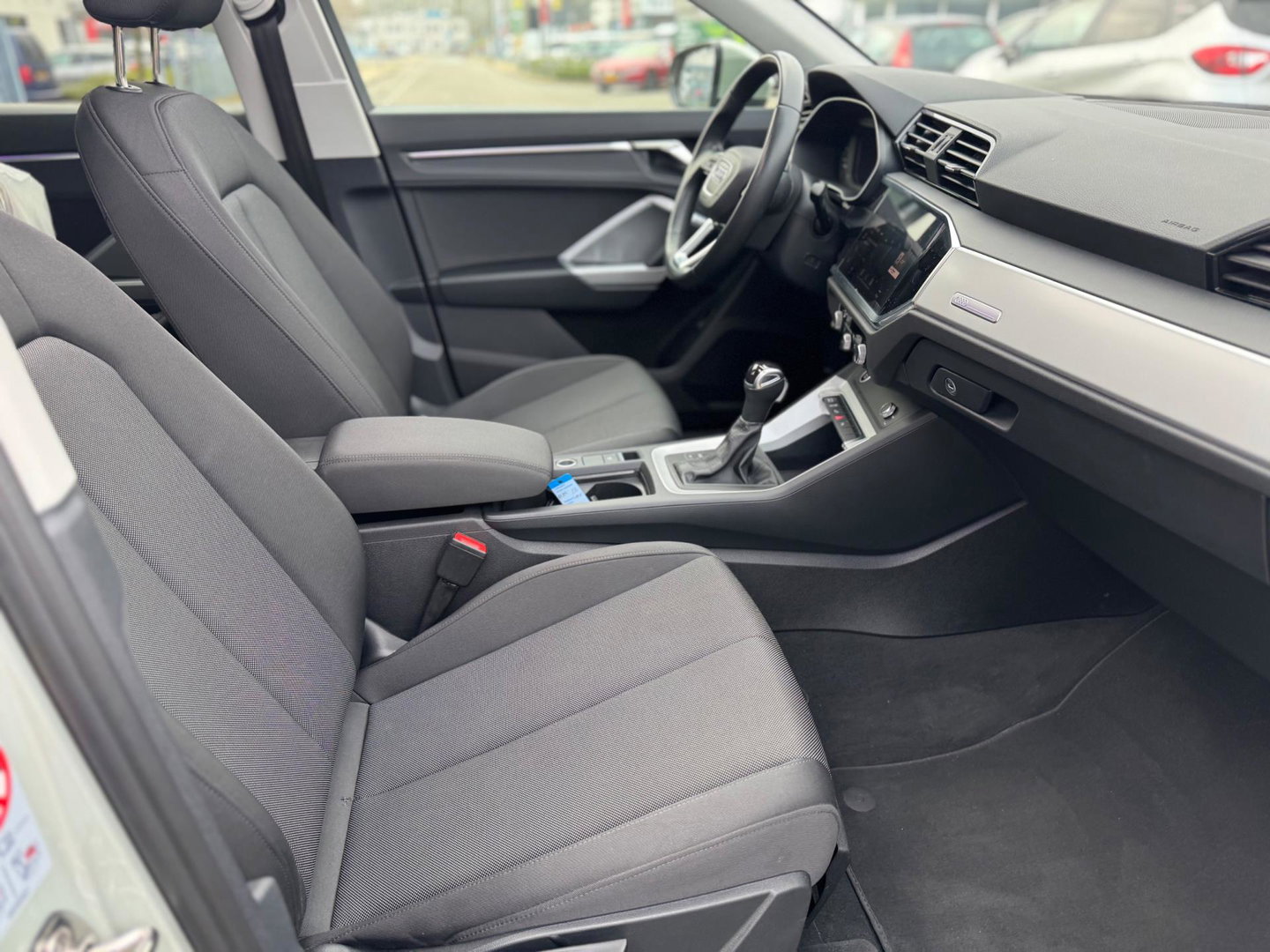 Audi Q3 Sportback 45 TFSI e S Edition Panorama 245PK Matrix 2022 sfeerverlichting