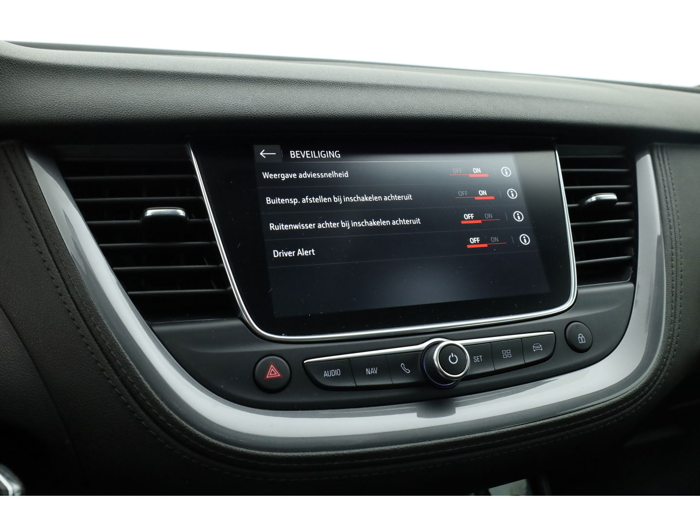 Opel Grandland X 1.2 Turbo Business Elegance | Navi | Apple CarPlay | 18 '' | Dodehoekdet. | Camera | Cruise | PDC | LED