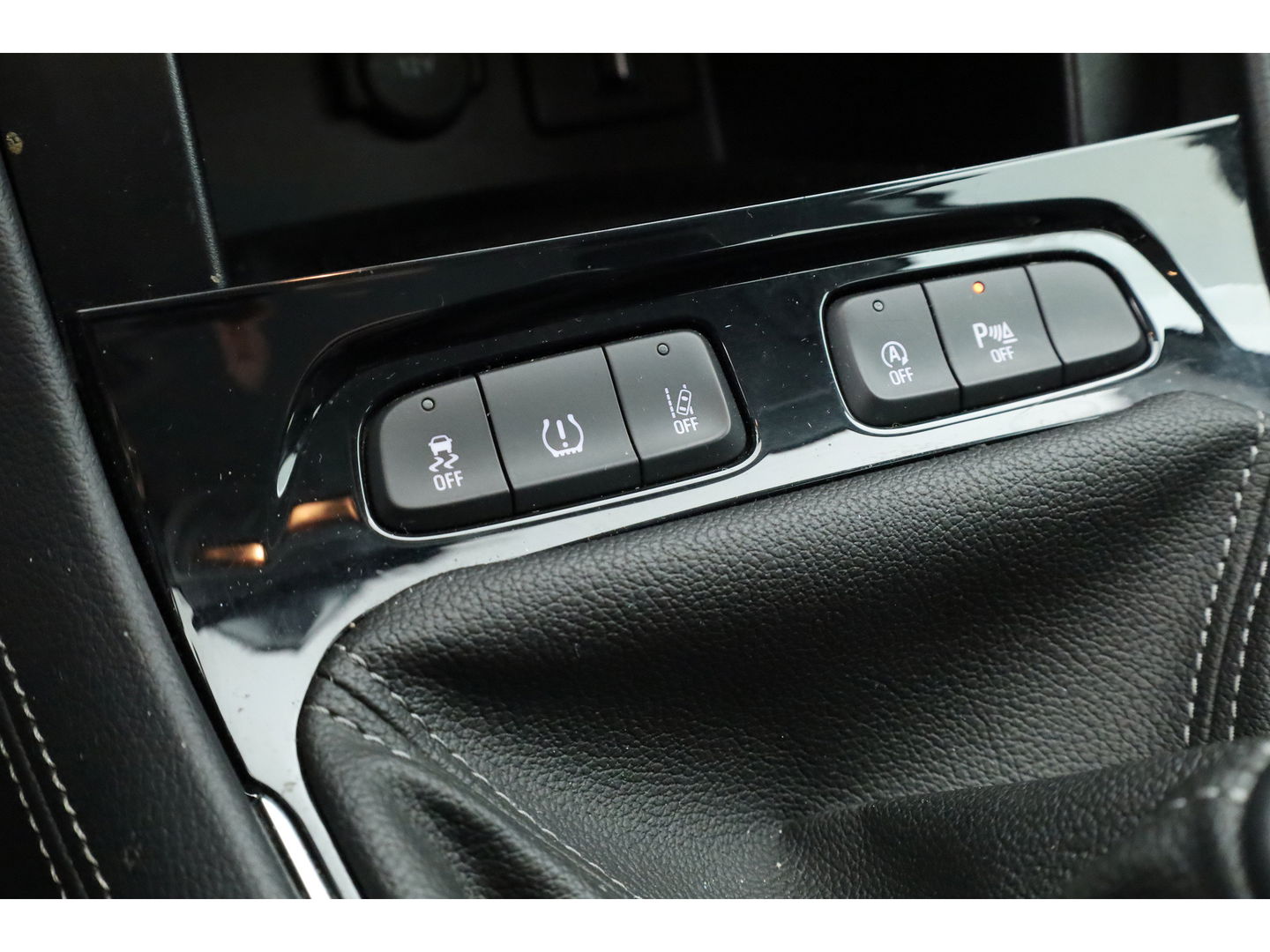 Opel Grandland X 1.2 Turbo Business Elegance | Navi | Apple CarPlay | 18 '' | Dodehoekdet. | Camera | Cruise | PDC | LED