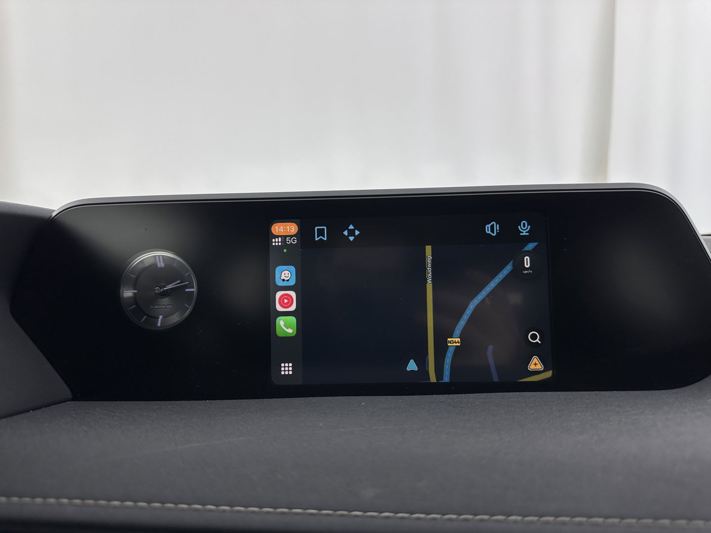 Lexus UX 300e Business 54 kWh (INCL-BTW) *HEATPUMP | MICROFIBRE | DIGI-COCKPIT | FULL-LED | NAVI-FULLMAP | DAB+ | KEYLESS | CAMERA | COMFORTSEATS | ECC | CARPLAY | SHIFTPADDLES | BLINDSPOT | ADAPTIVE-CRUISE | 17''ALU*