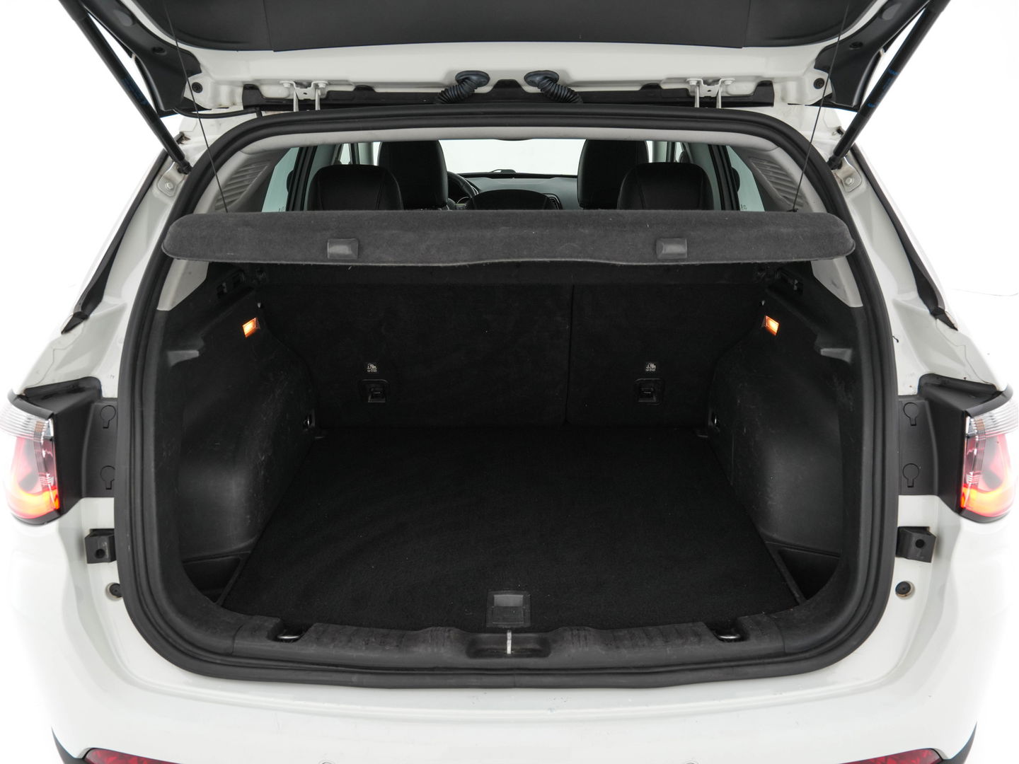 Jeep Compass 1.3T Limited (INCL-BTW) *LEATHER-MICROFIBRE | FULL-LED | NAVI-FULLMAP | KEYLESS | COMFORTSEATS | CAMERA | PRIVACYGLASS | DAB | ECC | PDC | CRUISE | TOWBAR | LANE-ASSIST | CAPRLAY | 18''ALU*