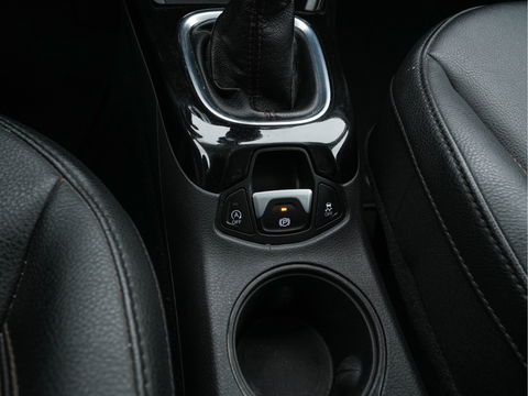 Jeep Compass 1.3T Limited (INCL-BTW) *LEATHER-MICROFIBRE | FULL-LED | NAVI-FULLMAP | KEYLESS | COMFORTSEATS | CAMERA | PRIVACYGLASS | DAB | ECC | PDC | CRUISE | TOWBAR | LANE-ASSIST | CAPRLAY | 18''ALU*