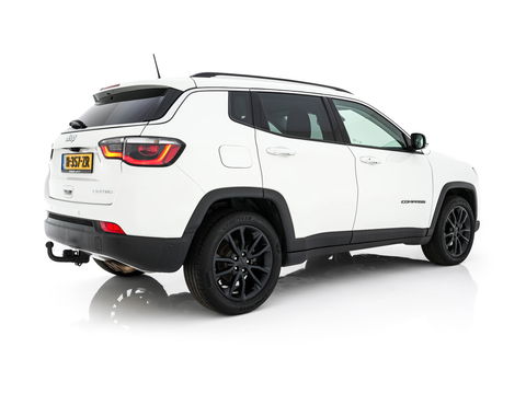 Jeep Compass 1.3T Limited (INCL-BTW) *LEATHER-MICROFIBRE | FULL-LED | NAVI-FULLMAP | KEYLESS | COMFORTSEATS | CAMERA | PRIVACYGLASS | DAB | ECC | PDC | CRUISE | TOWBAR | LANE-ASSIST | CAPRLAY | 18''ALU*