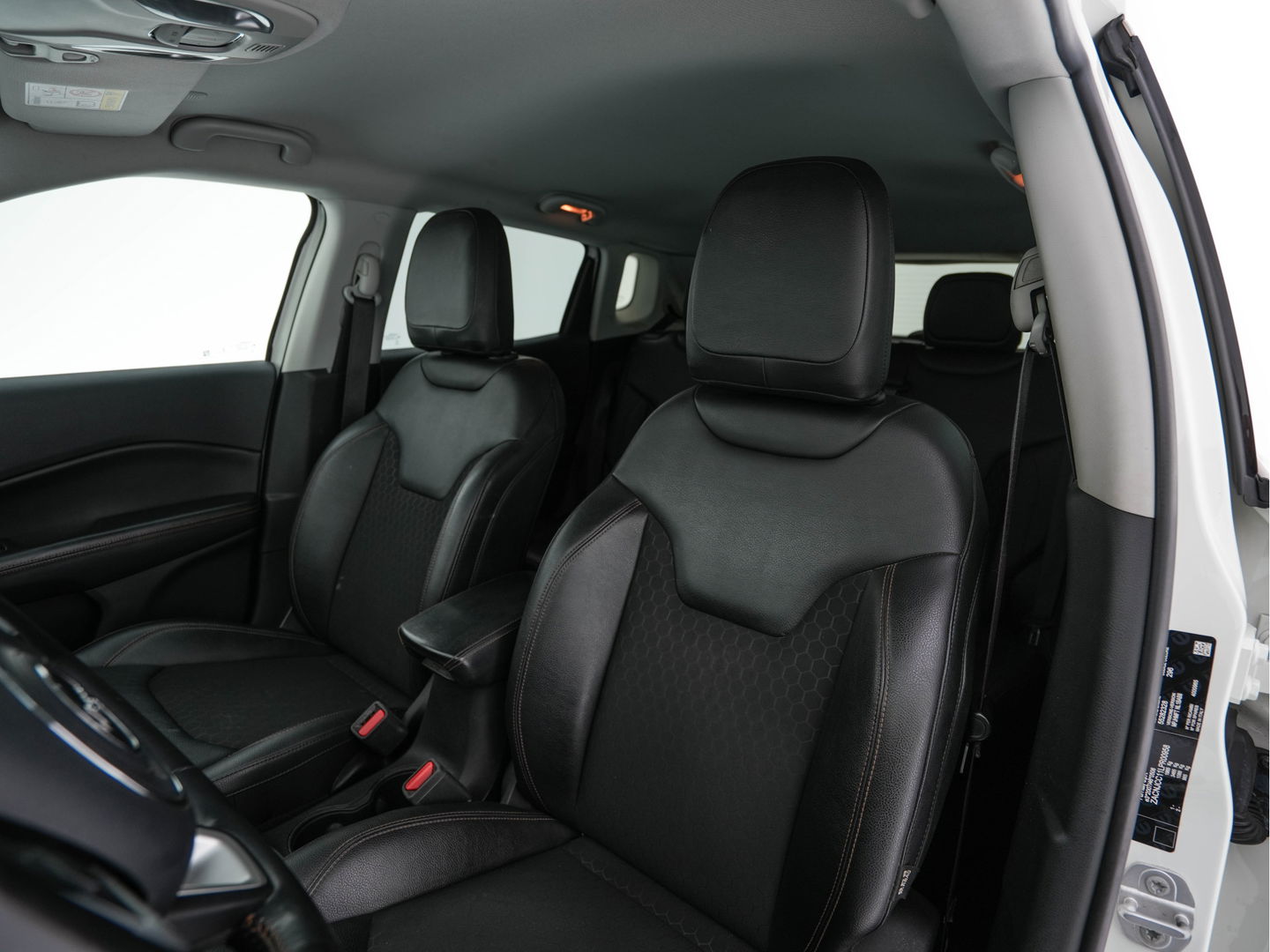 Jeep Compass 1.3T Limited (INCL-BTW) *LEATHER-MICROFIBRE | FULL-LED | NAVI-FULLMAP | KEYLESS | COMFORTSEATS | CAMERA | PRIVACYGLASS | DAB | ECC | PDC | CRUISE | TOWBAR | LANE-ASSIST | CAPRLAY | 18''ALU*