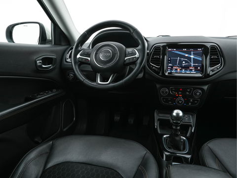 Jeep Compass 1.3T Limited (INCL-BTW) *LEATHER-MICROFIBRE | FULL-LED | NAVI-FULLMAP | KEYLESS | COMFORTSEATS | CAMERA | PRIVACYGLASS | DAB | ECC | PDC | CRUISE | TOWBAR | LANE-ASSIST | CAPRLAY | 18''ALU*