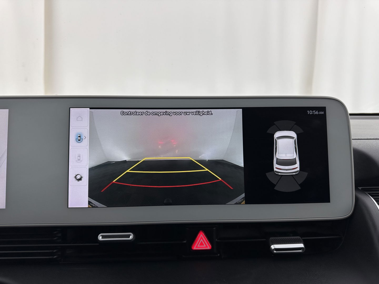 Hyundai IONIQ 5 Connect 73kWh [ 3-Fase-11kW ] {SOH-100%} (INCL-BTW) Aut *LEATHER-FABRIC | FULL-LED | DIGI-COCKPIT | AMBIENTLIGHT | DAB | SHIFTPADDLES | HEAD-UP | NAVI-FULLMAP | KEYLESS | CAMERA | HEATED-COMFORTSEATS | TOWBAR | PRIVACYGLASS  | 19"AL