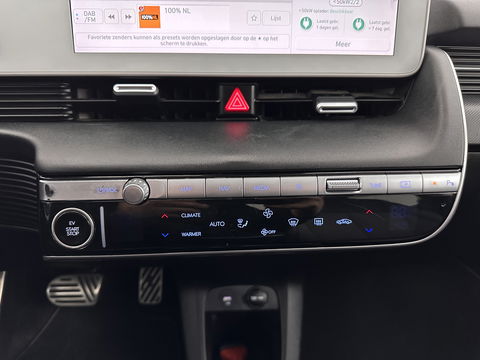 Hyundai IONIQ 5 Connect 73kWh [ 3-Fase-11kW ] {SOH-100%} (INCL-BTW) Aut *LEATHER-FABRIC | FULL-LED | DIGI-COCKPIT | AMBIENTLIGHT | DAB | SHIFTPADDLES | HEAD-UP | NAVI-FULLMAP | KEYLESS | CAMERA | HEATED-COMFORTSEATS | TOWBAR | PRIVACYGLASS  | 19"AL