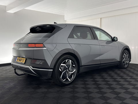 Hyundai IONIQ 5 Connect 73kWh [ 3-Fase-11kW ] {SOH-100%} (INCL-BTW) Aut *LEATHER-FABRIC | FULL-LED | DIGI-COCKPIT | AMBIENTLIGHT | DAB | SHIFTPADDLES | HEAD-UP | NAVI-FULLMAP | KEYLESS | CAMERA | HEATED-COMFORTSEATS | TOWBAR | PRIVACYGLASS  | 19"AL