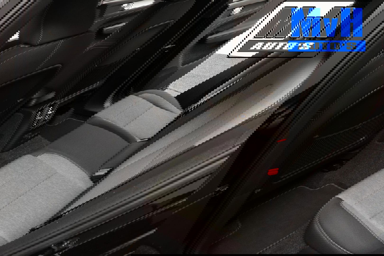 Volvo XC40 1.5 T5 Recharge Inscription Expression|TREKH|LED