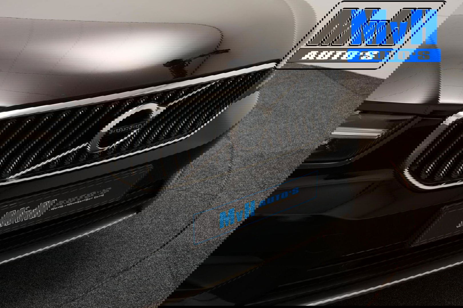 Volvo XC40 1.5 T5 Recharge Inscription Expression|TREKH|LED