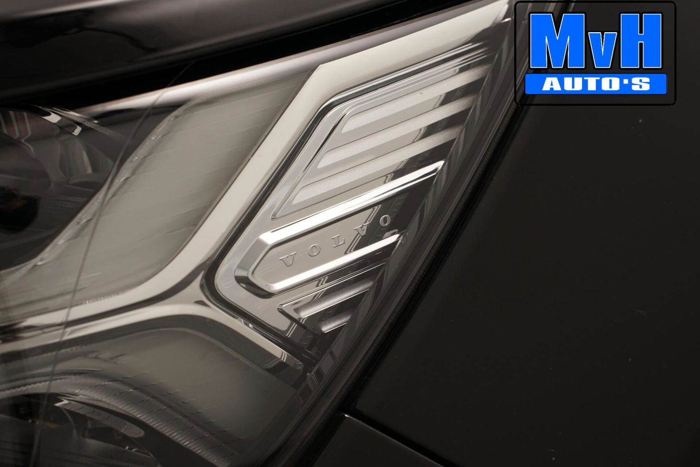 Volvo XC40 1.5 T5 Recharge Inscription Expression|TREKH|LED