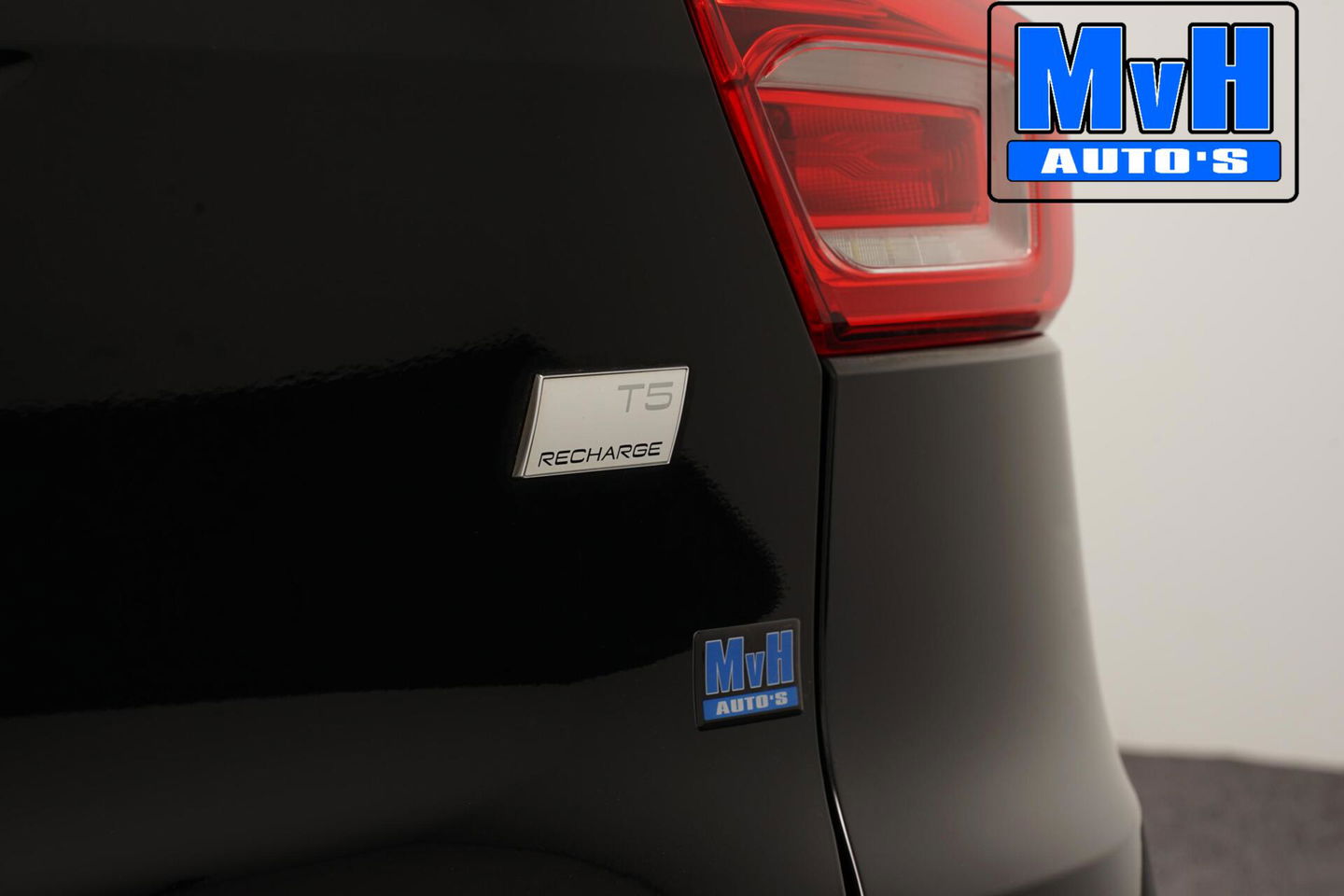 Volvo XC40 1.5 T5 Recharge Inscription Expression|TREKH|LED