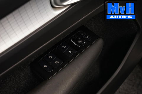 Volvo XC40 1.5 T5 Recharge Inscription Expression|TREKH|LED