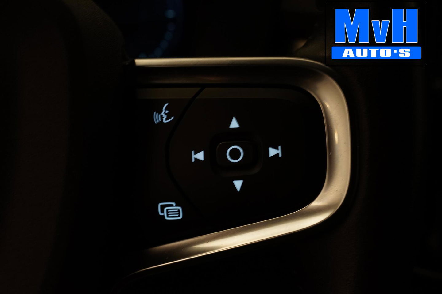 Volvo XC40 1.5 T5 Recharge Inscription Expression|TREKH|LED