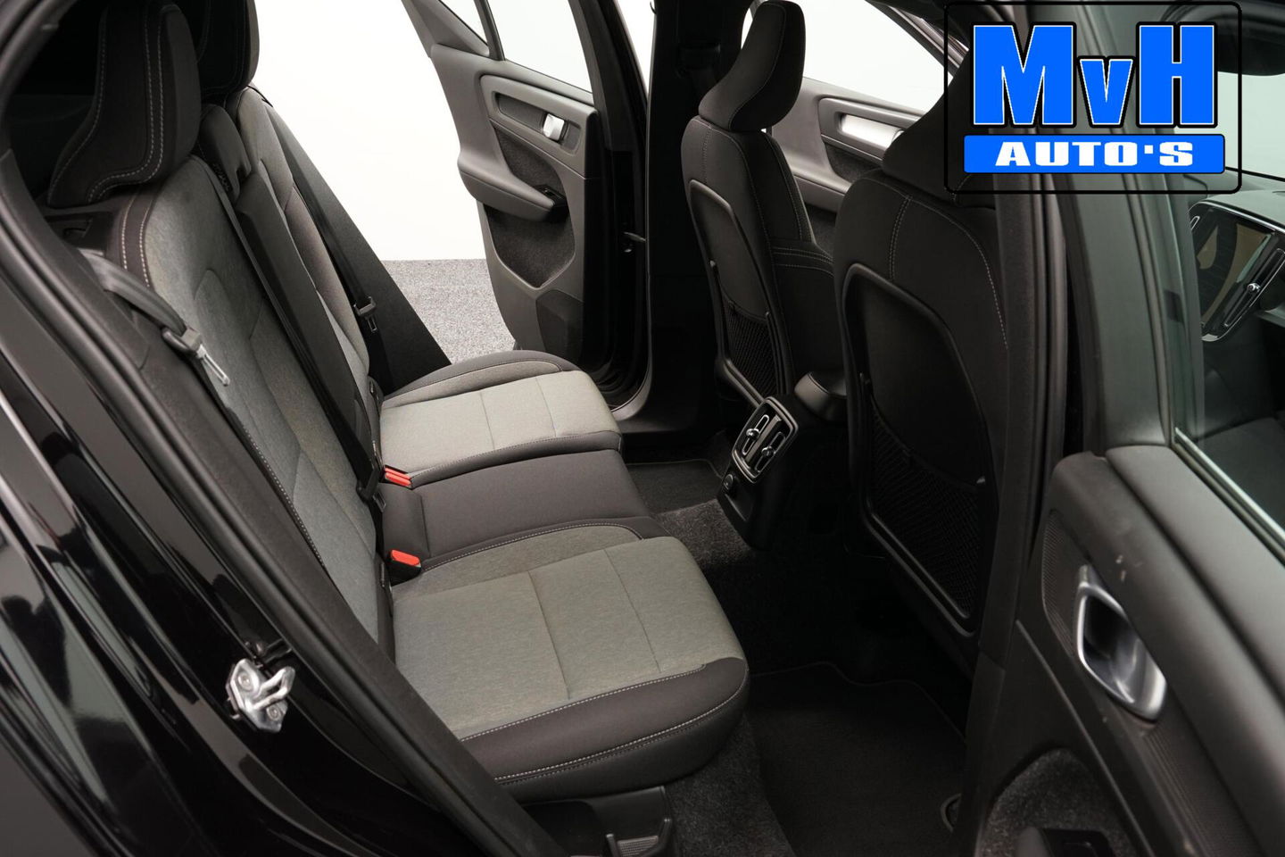 Volvo XC40 1.5 T5 Recharge Inscription Expression|TREKH|LED