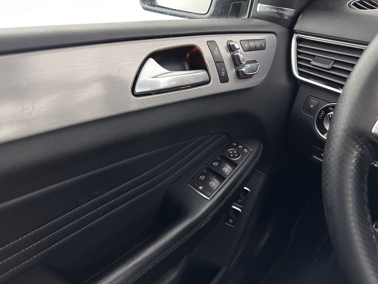 Mercedes-Benz GLE 350 d 4MATIC AMG Sport Edition (INCL-BTW) *PANO | DISTRONIC-PLUS | LEATHER | FULL-LED | BLINDSPOT | HARMAN/KARDON | TOPVIEW | MEMORY-PACK | AIRSUSPENSION | HEATED-COMFORTSEATS | NAVI-FULLMAP | PRIVACYGLASS | 21"ALU*