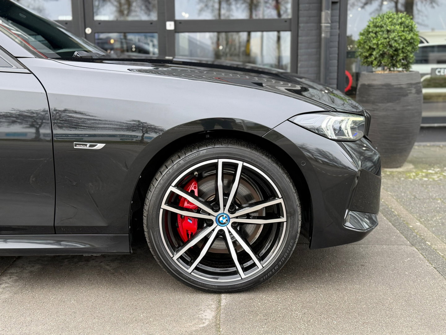 BMW 3 Serie Touring 330e High Exe M-Sport|Pano|Harman/Kardon|Head-Up|Memory|ACC|Camera|Leder|Carplay|292PK