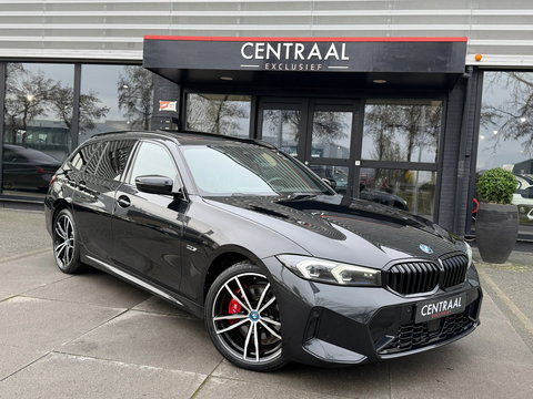 BMW 3 Serie Touring 330e High Exe M-Sport|Pano|Harman/Kardon|Head-Up|Memory|ACC|Camera|Leder|Carplay|292PK