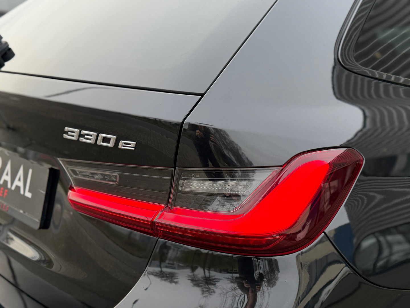 BMW 3 Serie Touring 330e High Exe M-Sport|Pano|Harman/Kardon|Head-Up|Memory|ACC|Camera|Leder|Carplay|292PK