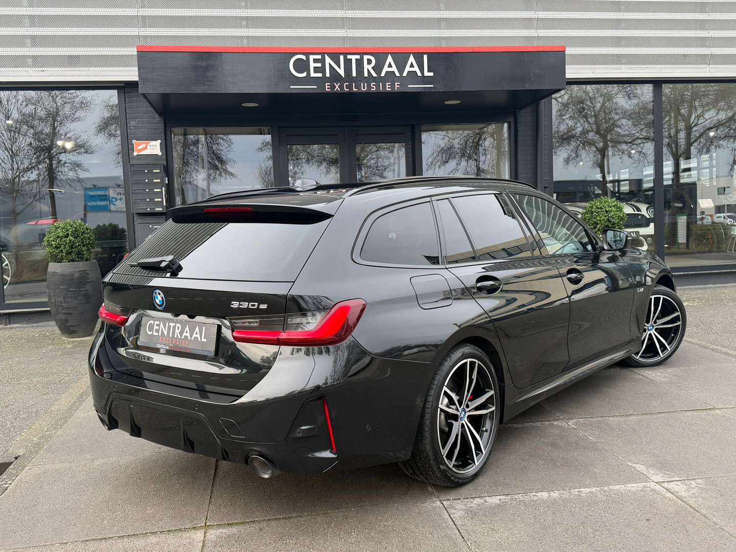BMW 3 Serie Touring 330e High Exe M-Sport|Pano|Harman/Kardon|Head-Up|Memory|ACC|Camera|Leder|Carplay|292PK