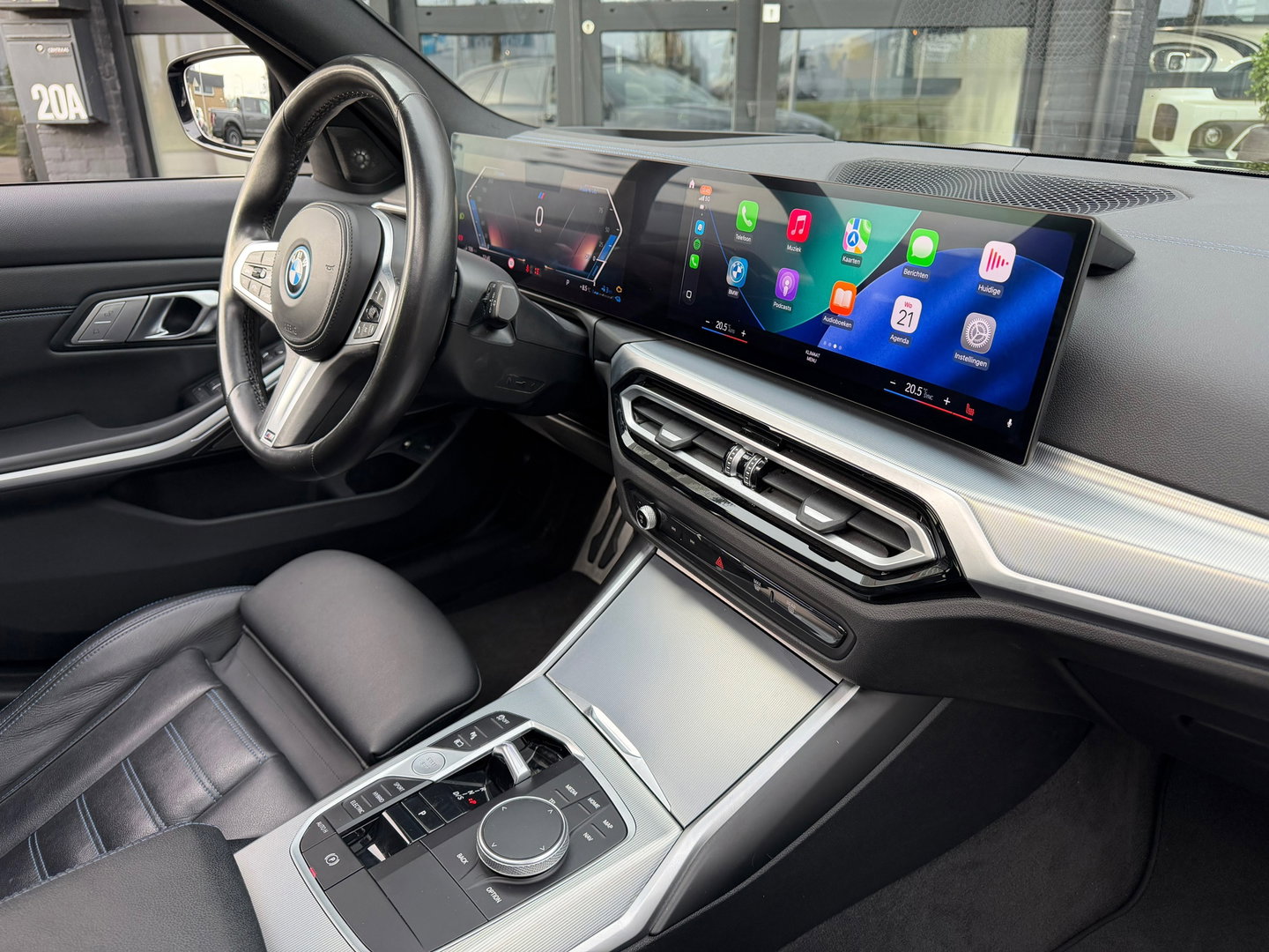 BMW 3 Serie Touring 330e High Exe M-Sport|Pano|Harman/Kardon|Head-Up|Memory|ACC|Camera|Leder|Carplay|292PK