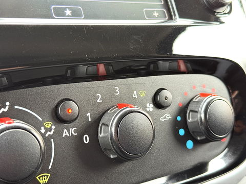 Opel Vivaro 1.6 CDTI L1H1 Sport EcoFlex | 3 Persoons | Camera | Navigatie | Trekhaak | Airconditioning | Cruise Control | Parkeersensoren | Bluetooth | Multifunctioneel Stuurwiel |