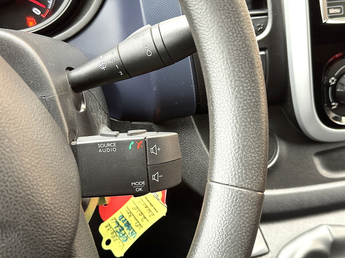 Opel Vivaro 1.6 CDTI L1H1 Sport EcoFlex | 3 Persoons | Camera | Navigatie | Trekhaak | Airconditioning | Cruise Control | Parkeersensoren | Bluetooth | Multifunctioneel Stuurwiel |