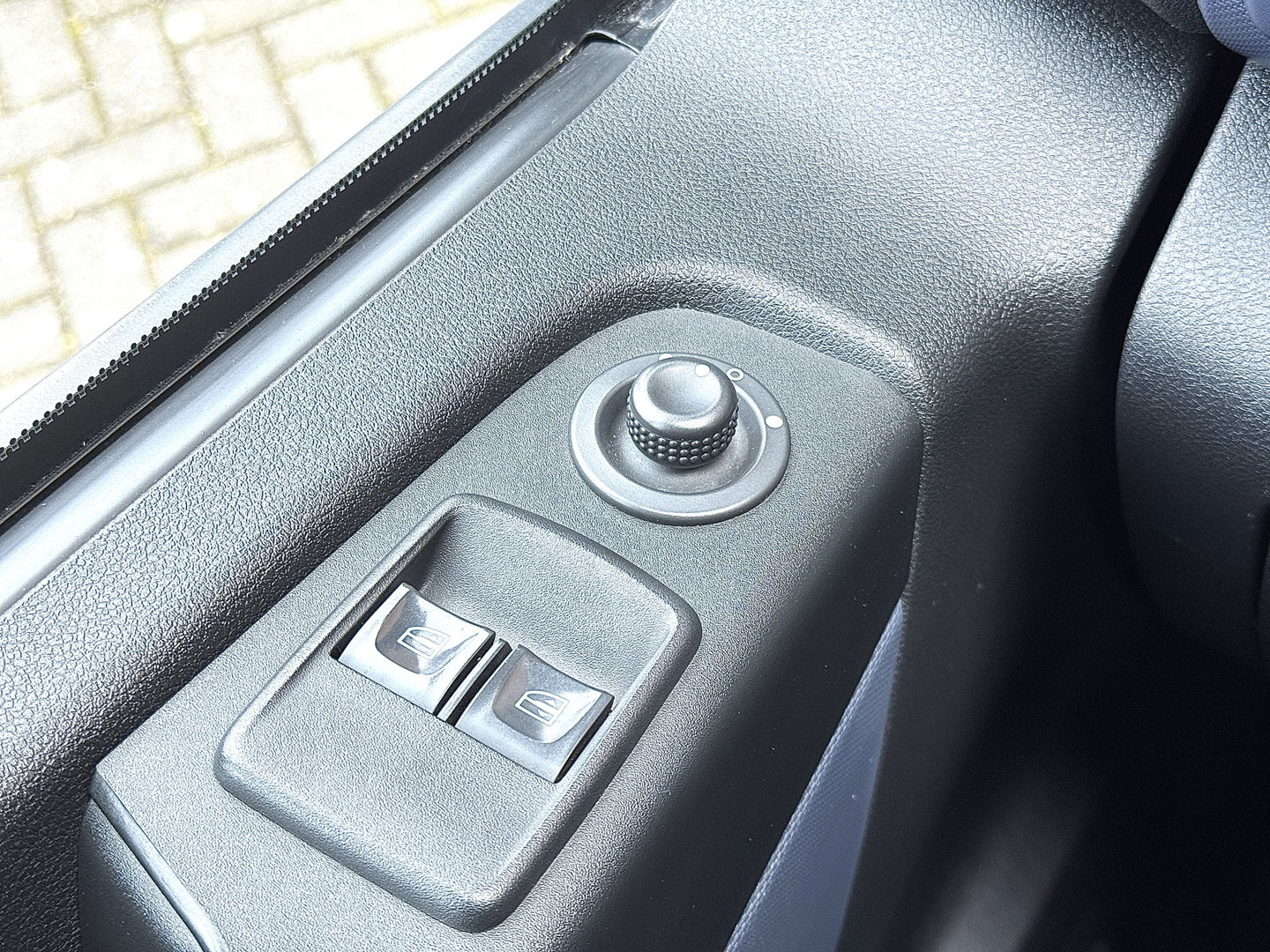 Opel Vivaro 1.6 CDTI L1H1 Sport EcoFlex | 3 Persoons | Camera | Navigatie | Trekhaak | Airconditioning | Cruise Control | Parkeersensoren | Bluetooth | Multifunctioneel Stuurwiel |