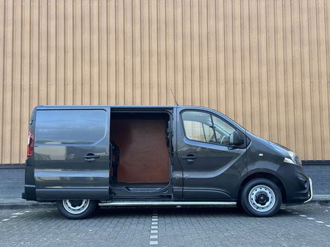 Opel Vivaro 1.6 CDTI L1H1 Sport EcoFlex | 3 Persoons | Camera | Navigatie | Trekhaak | Airconditioning | Cruise Control | Parkeersensoren | Bluetooth | Multifunctioneel Stuurwiel |