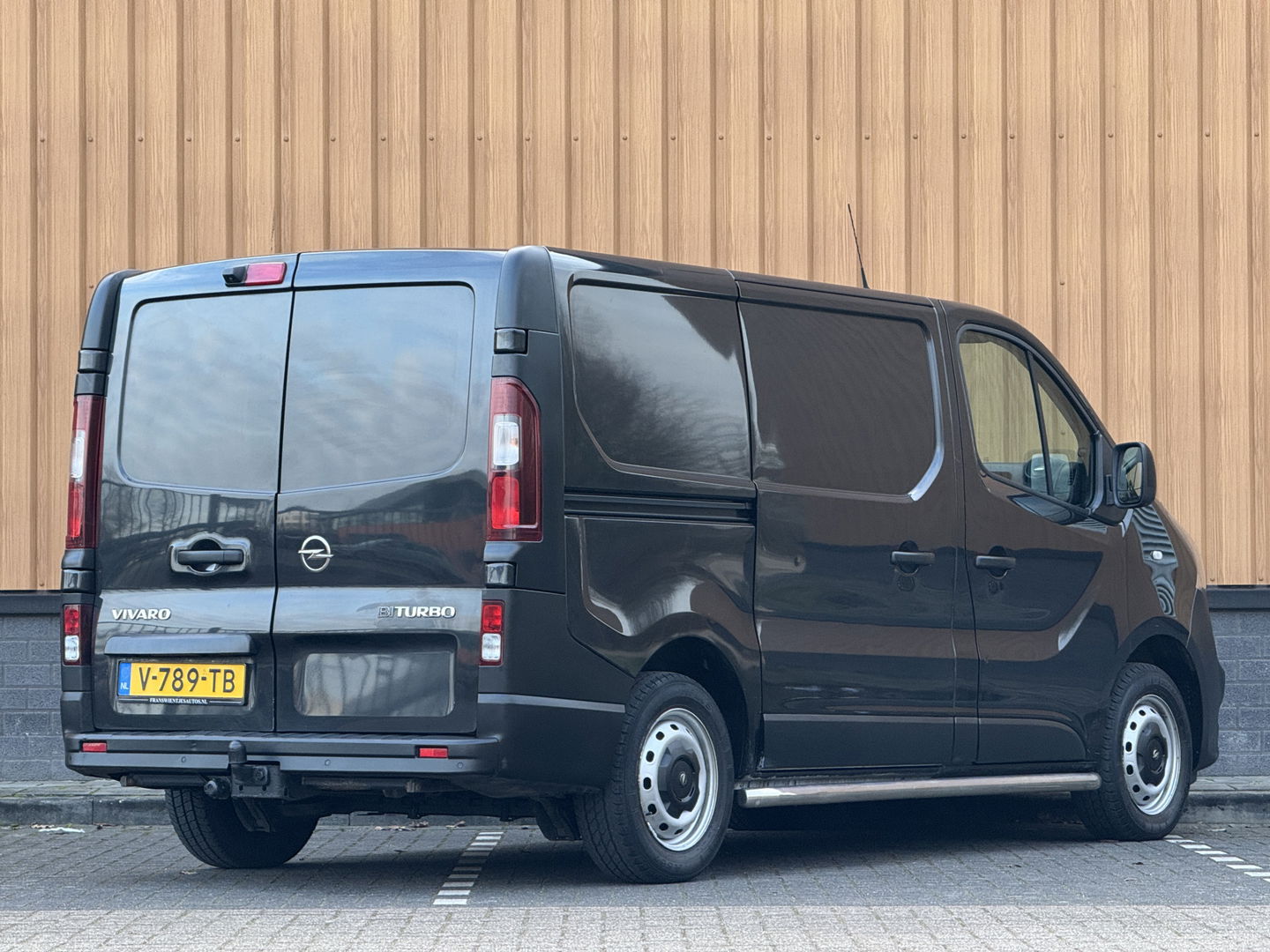 Opel Vivaro 1.6 CDTI L1H1 Sport EcoFlex | 3 Persoons | Camera | Navigatie | Trekhaak | Airconditioning | Cruise Control | Parkeersensoren | Bluetooth | Multifunctioneel Stuurwiel |