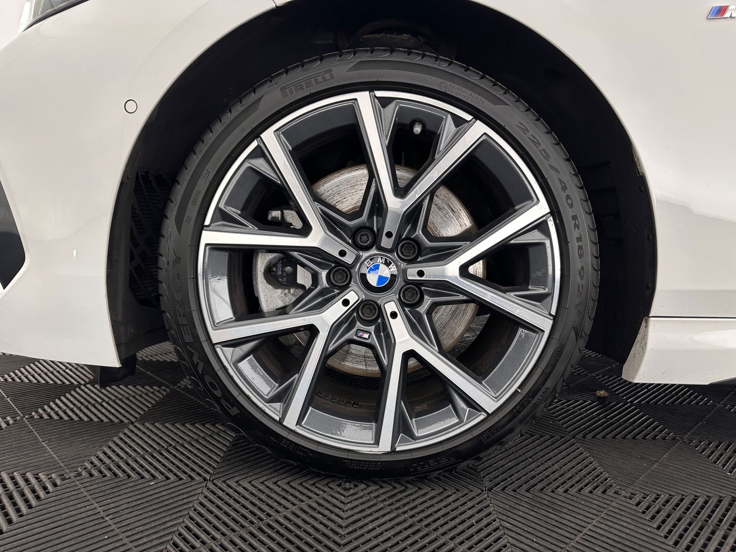 BMW 2 Serie Gran Coupé 220i M-Sportpack Business Edition (INCL-BTW) Aut. *PANO | MICROFIBRE-SPORTSEATS | FULL-LED | DIGI-COCKPIT | CAMERA | NAVI-FULLMAP | HIFI-SOUND | DAB+ | ECC | PDC | CRUISE | CARPLAY | KEYLESS | PRIVACYGLASS | 18"ALU*