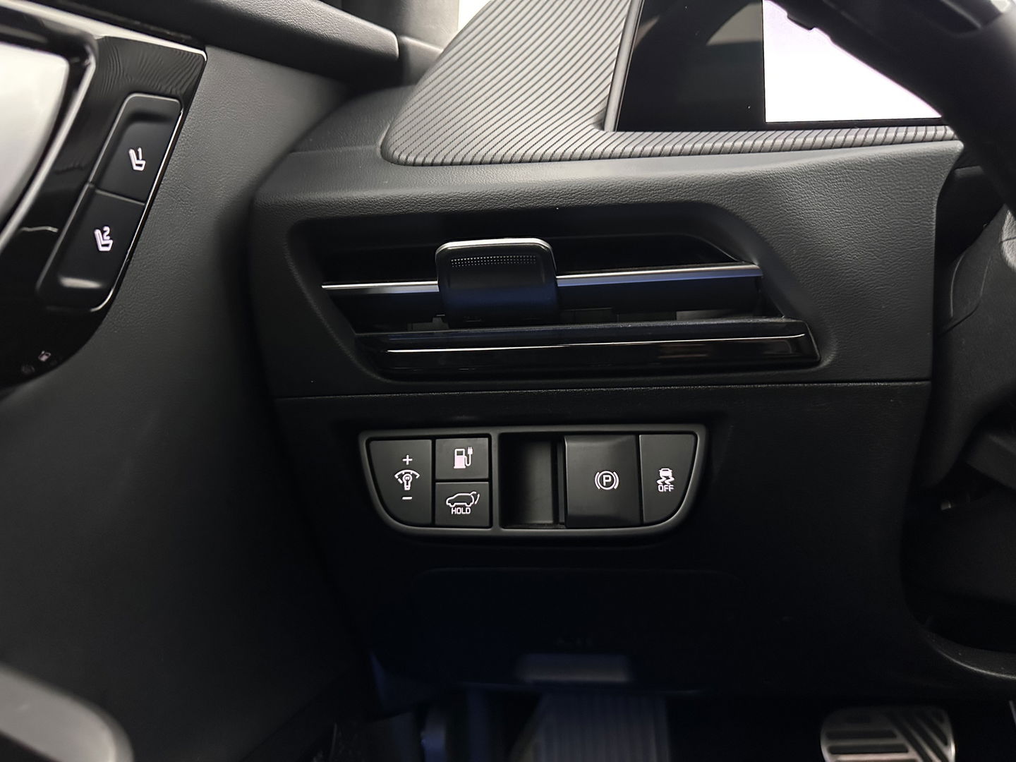 Kia Ev6 GT-Line 77.4 kWh (3-Fase-11kW) {SOH-96%} (INCL-BTW) Aut. *HEATPUMP | PANO | HEAD-UP | LEATHER-ALCANTARA | ADAPTIVE-CRUISE | DIGI-COCKPIT | MERIDIAN-AUDIO | MEMORYPACK | FULL-LED | KEYLESS | TOPVIEW | DAB | BLINDSPOT | NAVI-FULLMAP |