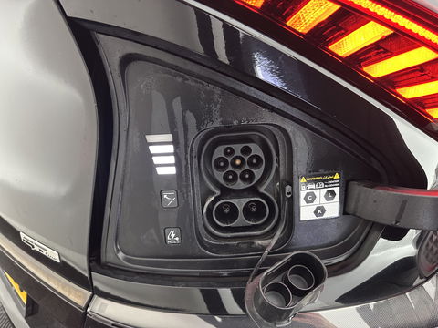 Kia Ev6 GT-Line 77.4 kWh (3-Fase-11kW) {SOH-96%} (INCL-BTW) Aut. *HEATPUMP | PANO | HEAD-UP | LEATHER-ALCANTARA | ADAPTIVE-CRUISE | DIGI-COCKPIT | MERIDIAN-AUDIO | MEMORYPACK | FULL-LED | KEYLESS | TOPVIEW | DAB | BLINDSPOT | NAVI-FULLMAP |