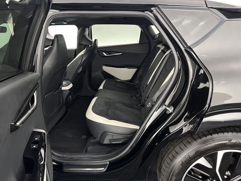 Kia Ev6 GT-Line 77.4 kWh (3-Fase-11kW) {SOH-96%} (INCL-BTW) Aut. *HEATPUMP | PANO | HEAD-UP | LEATHER-ALCANTARA | ADAPTIVE-CRUISE | DIGI-COCKPIT | MERIDIAN-AUDIO | MEMORYPACK | FULL-LED | KEYLESS | TOPVIEW | DAB | BLINDSPOT | NAVI-FULLMAP |