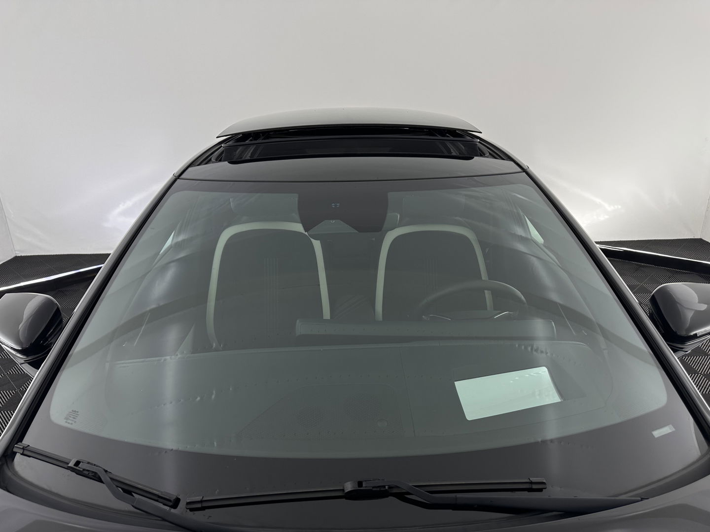 Kia Ev6 GT-Line 77.4 kWh (3-Fase-11kW) {SOH-96%} (INCL-BTW) Aut. *HEATPUMP | PANO | HEAD-UP | LEATHER-ALCANTARA | ADAPTIVE-CRUISE | DIGI-COCKPIT | MERIDIAN-AUDIO | MEMORYPACK | FULL-LED | KEYLESS | TOPVIEW | DAB | BLINDSPOT | NAVI-FULLMAP |