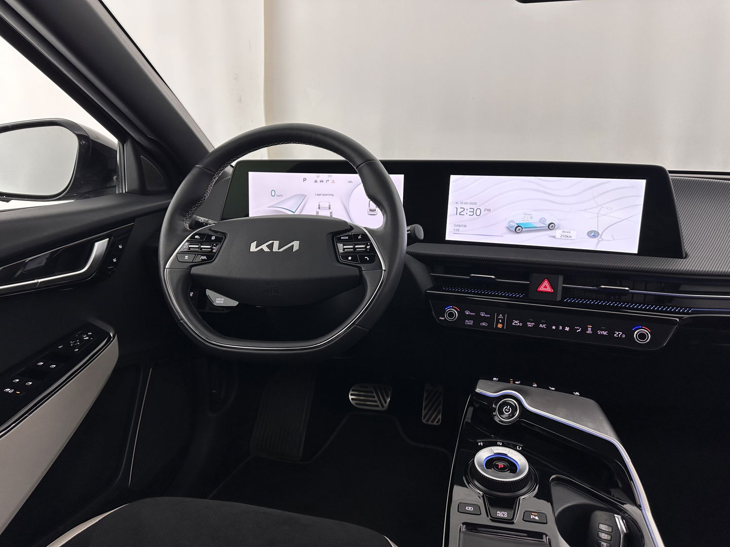 Kia Ev6 GT-Line 77.4 kWh (3-Fase-11kW) {SOH-96%} (INCL-BTW) Aut. *HEATPUMP | PANO | HEAD-UP | LEATHER-ALCANTARA | ADAPTIVE-CRUISE | DIGI-COCKPIT | MERIDIAN-AUDIO | MEMORYPACK | FULL-LED | KEYLESS | TOPVIEW | DAB | BLINDSPOT | NAVI-FULLMAP |