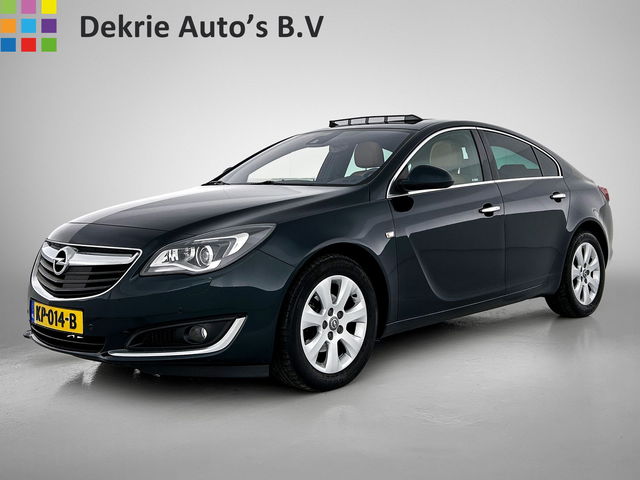 Opel Insignia - 1.6 T 170PK Automaat Executive 5Drs / Schuifdak / Leder / Pdc+Camera / Stuur-stoelverwarming / Keyless / Apk 08-2026