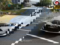 BMW 3 Serie - Touring 320i PANO|LED|TRKHK|MEMORY|CAMERA|SFEER