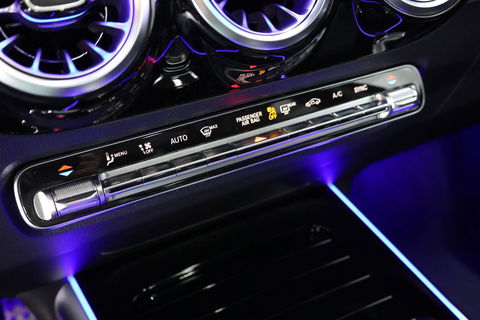 Mercedes-Benz GLA 200 AMG Line