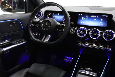 Mercedes-Benz GLA 200 AMG Line