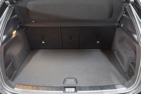 Mercedes-Benz GLA 200 AMG Line