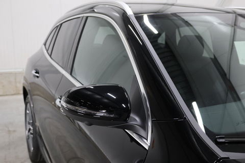 Mercedes-Benz GLA 200 AMG Line